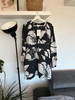 H&M Kleid mit Blumenmuster schwarz Rheinland-Pfalz - Jockgrim Vorschau