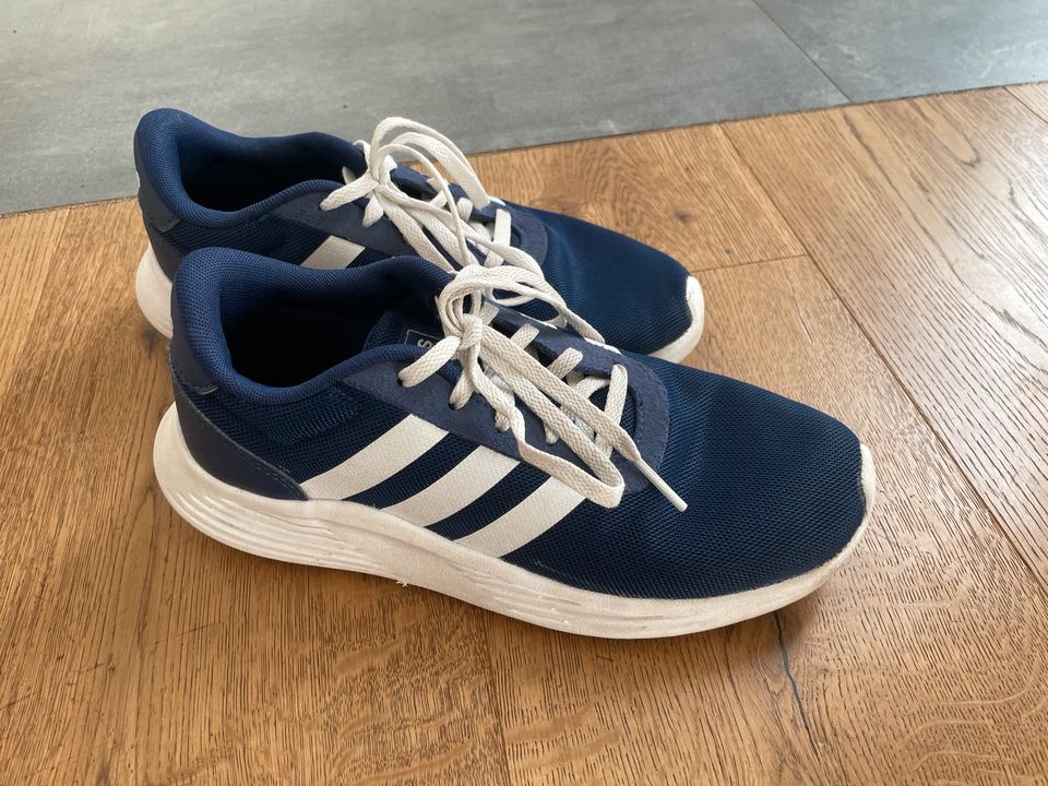 Leichte Adidas Sneaker Gr. 36 Top Zustand blau Sportschuhe Turn in Rülzheim