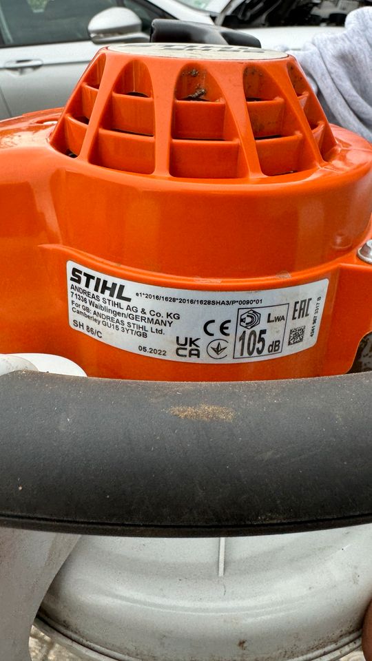 Stihl SH86 Laubbläsgerät in Köln