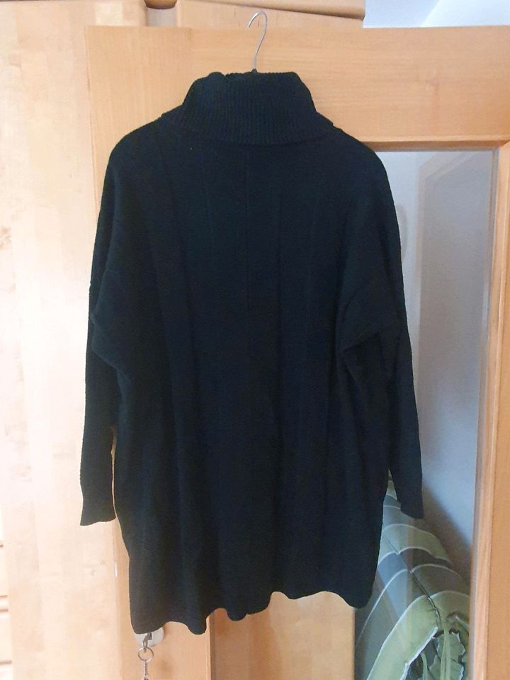 Pullover * Pulli * Rollkragen * schwarz * M - L * Over  Size in Mühldorf a.Inn