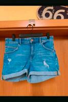 Bershka Damen High Waist Jeans Shorts Gr. 38 Niedersachsen - Damme Vorschau