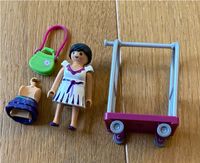 Playmobil - Frau mit Handtasche und Garderobenwagen Bayern - Nürnberg (Mittelfr) Vorschau