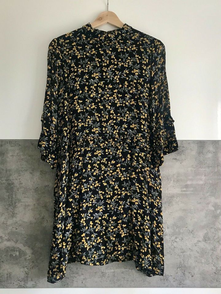 Ganni Kleid Viskose Gr. M schwarz gelb Blumen Marceau Georgette in  Wiesbaden - Nordenstadt | eBay Kleinanzeigen ist jetzt Kleinanzeigen