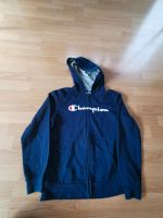 Champion Kaputzenjacke 150-155 Frankfurt am Main - Bornheim Vorschau