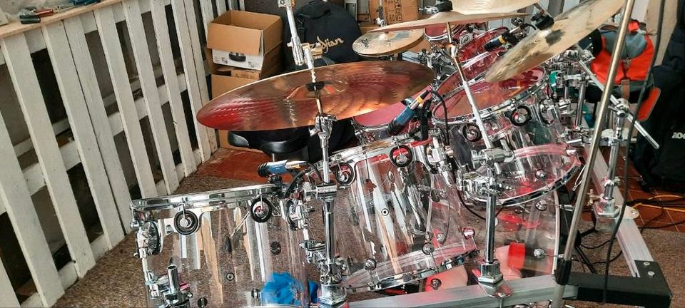 DW DESIGN ACRYL 8-teiliges Drumset,Schlagzeug + Hardware in Alsdorf