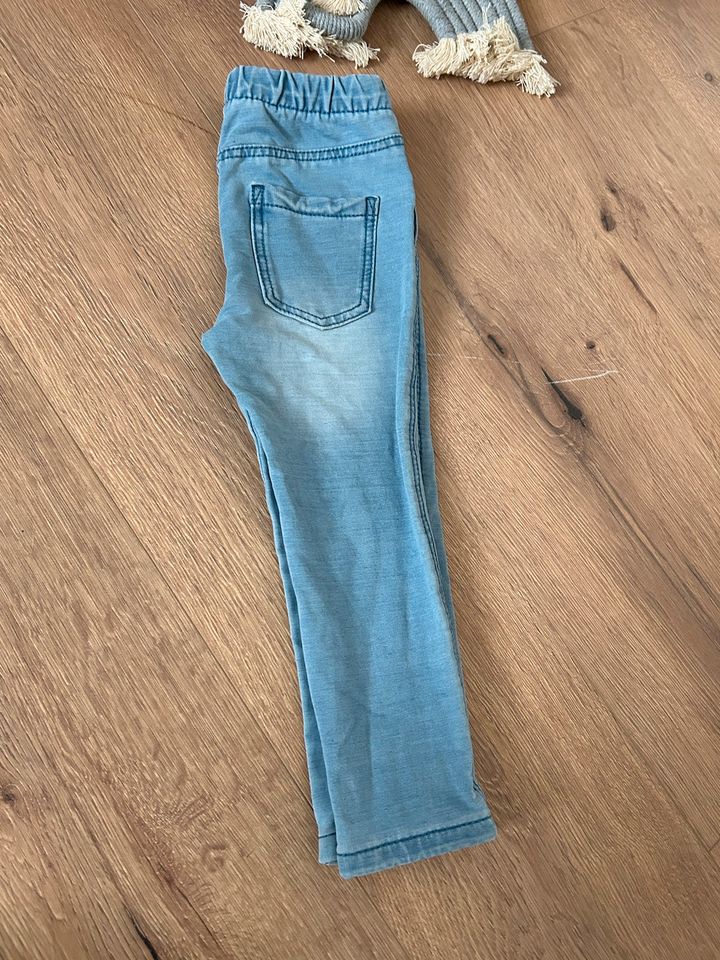 Primark Jegggings hellblau Gr. 98 in Küps