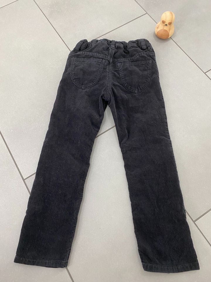 H&M Cordhose, Größe 110, lange Hose, Jeans, Herzchen in Tonna