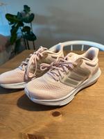 Adidas Damenschuhe Größe 39 neu ! Hessen - Staufenberg Vorschau