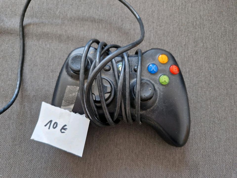 Xbox Controller mit Kabel in Demmin