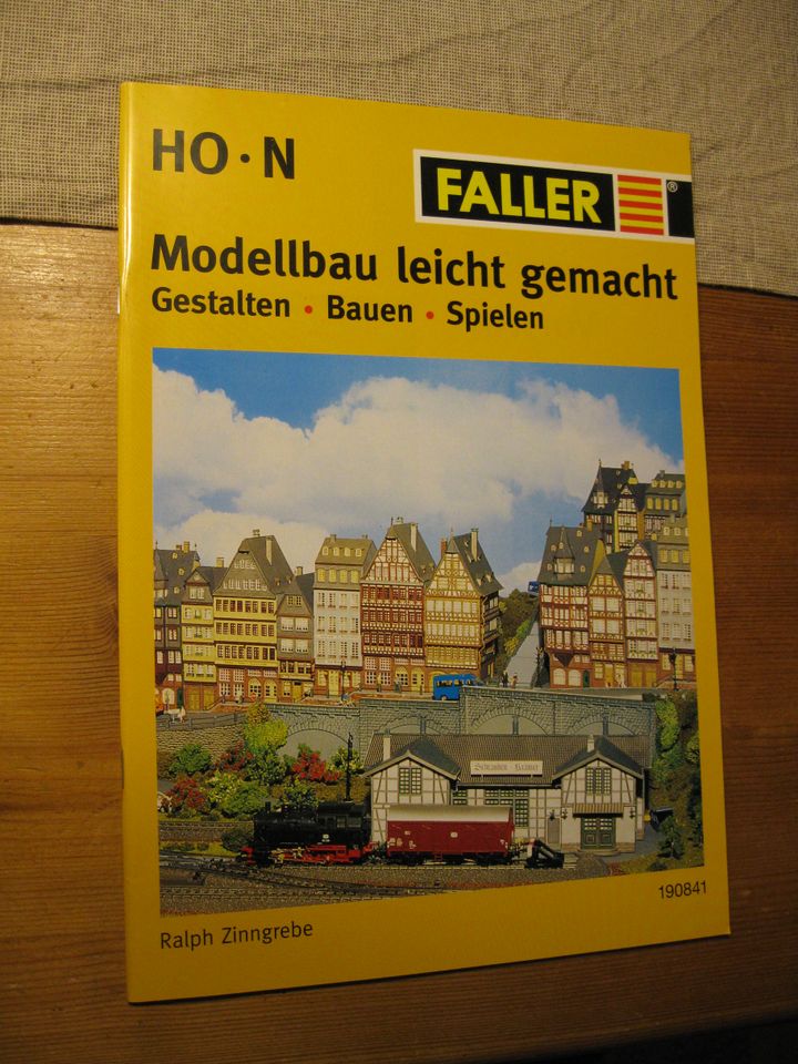 Modellbaubücher und Hefte in Runkel