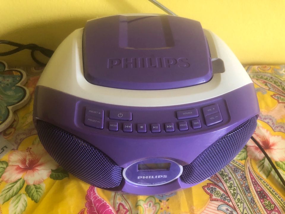 Philips AZ215V/12 CD RADIO in Berlin