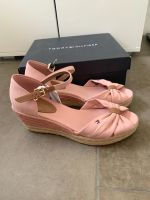 Tommy Hilfiger Keilsandalette Sandalen Absatz Peeptoe rosa Baden-Württemberg - Singen Vorschau