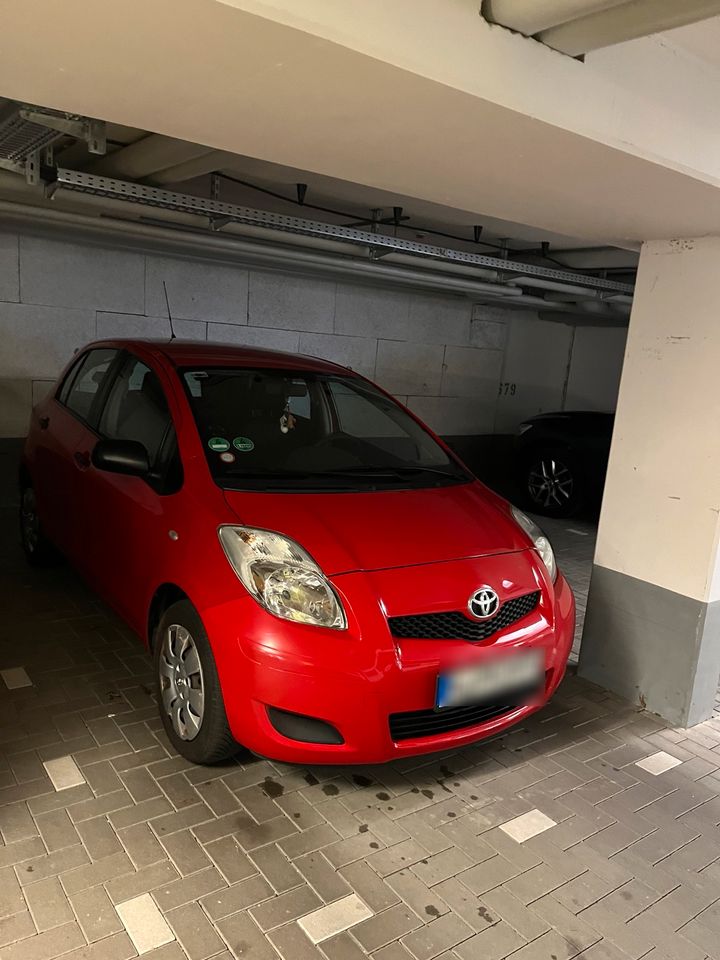Toyota Yaris 1.0 in Köln