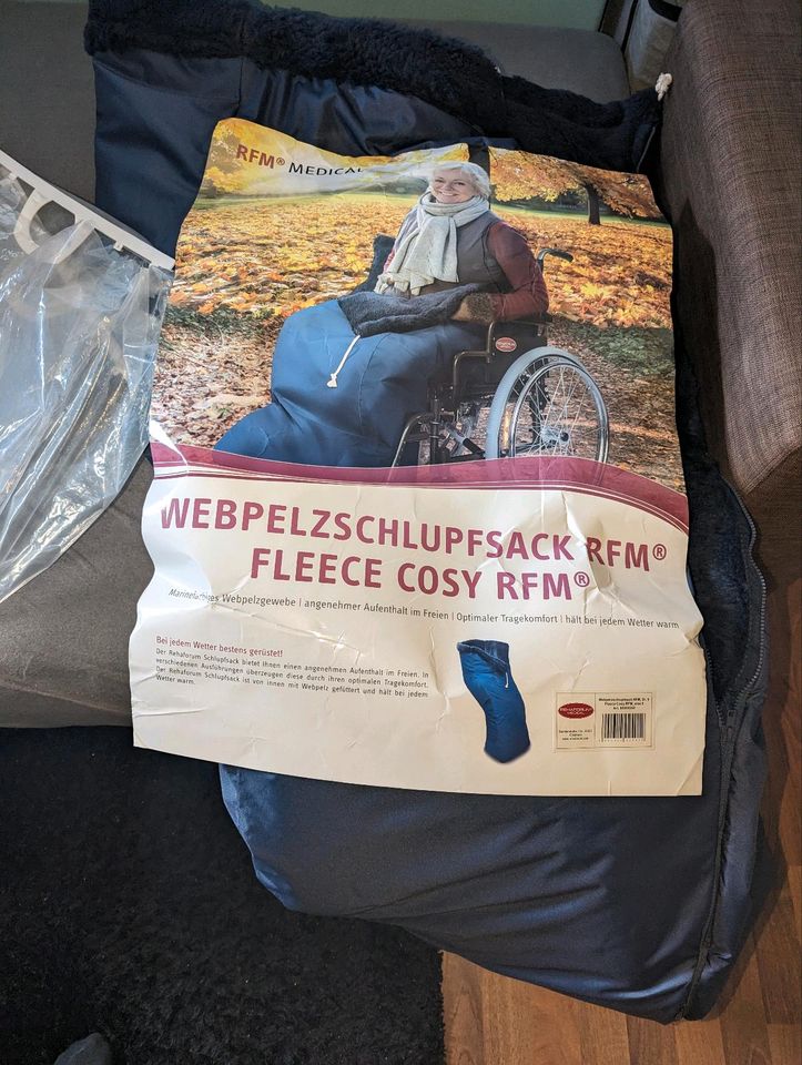 Schlupfsack RFM Webpelz marine Gr. Senior. Neuwertig ! in Kolitzheim