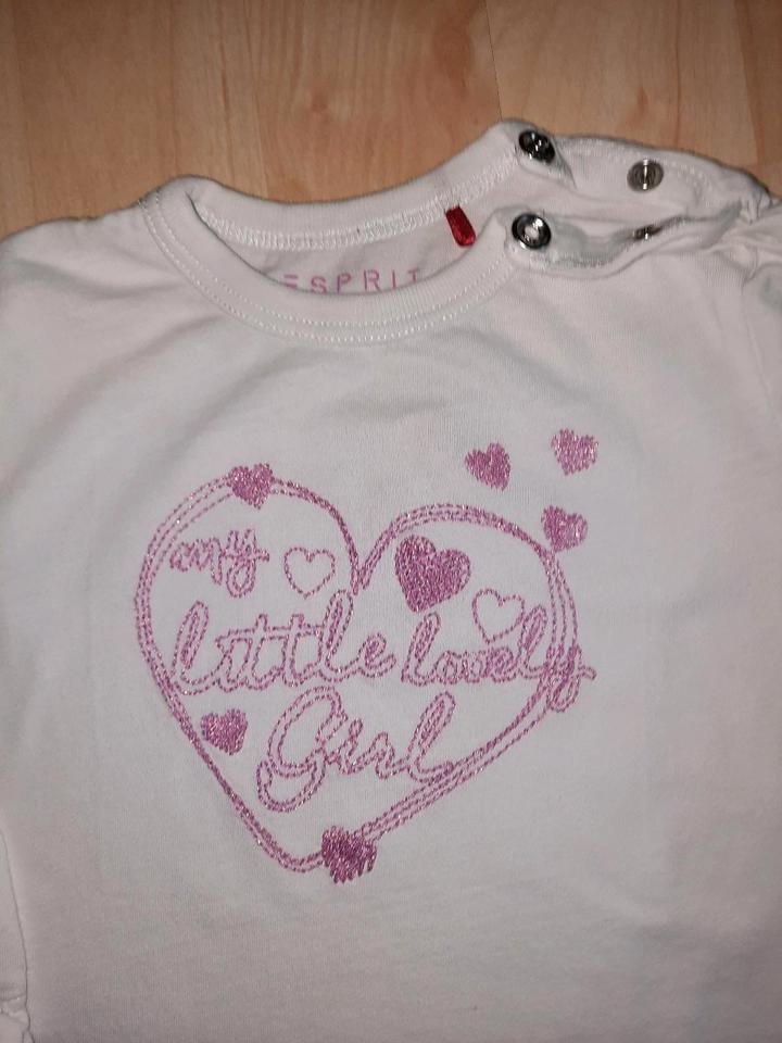 weißes Langarmshirt mit Herzen in Größe 86, von Esprit in Köfering
