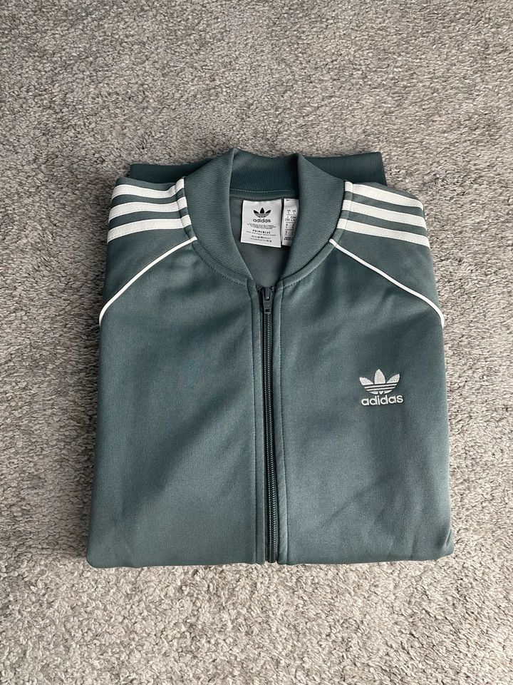 Adidas SST Jacke in Mint/Blue Oxide  | L in Hamburg