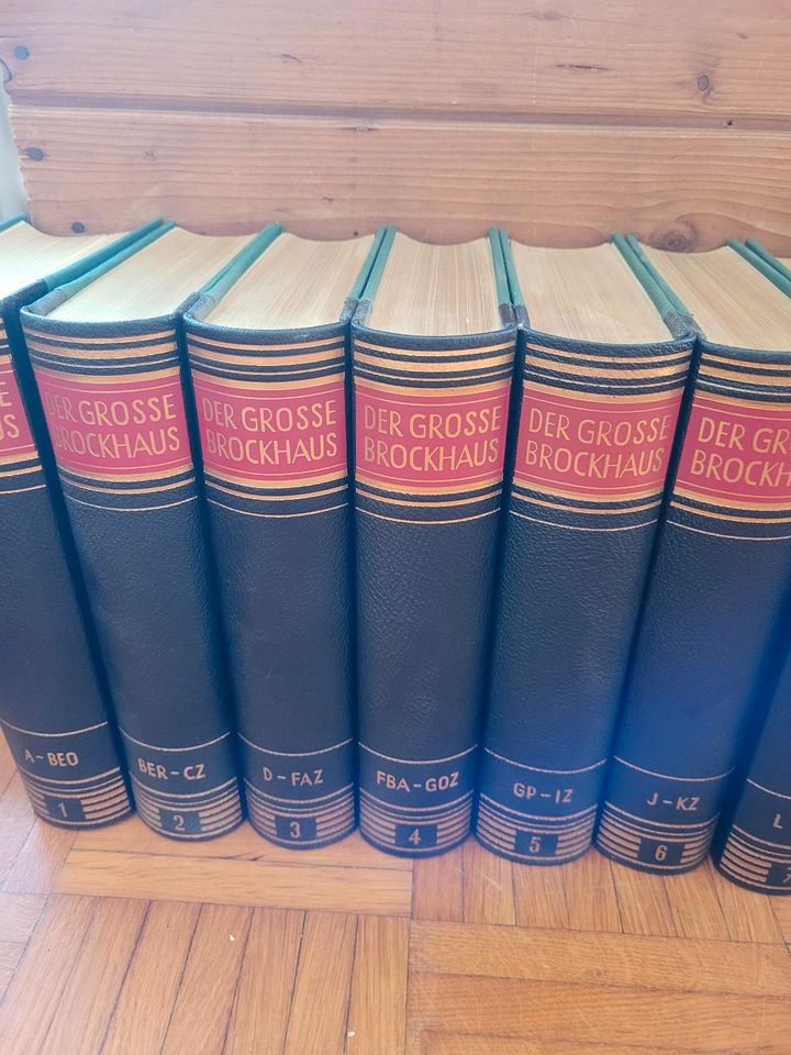 Der große Brockhaus 16 Auflage 12 Bücher 1 ergänzungsband 1952- in Karlsruhe