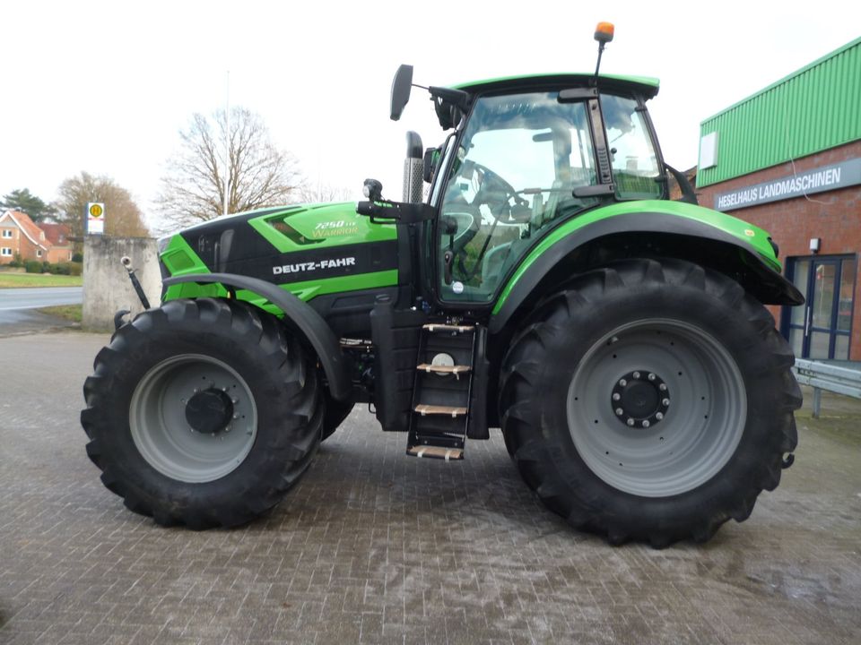 Deutz-Fahr 7250 TTV Warrior in Borken