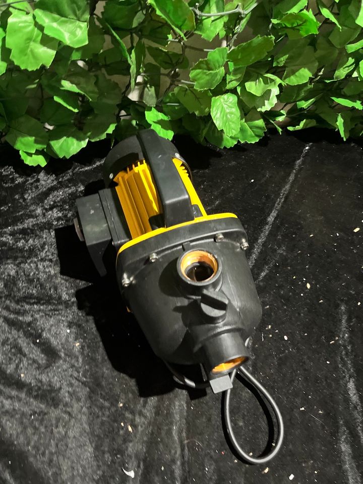 Gartenpumpe 3800l/h, 1200W mit Tragegriff & Wasserablassschraube in Gladbeck