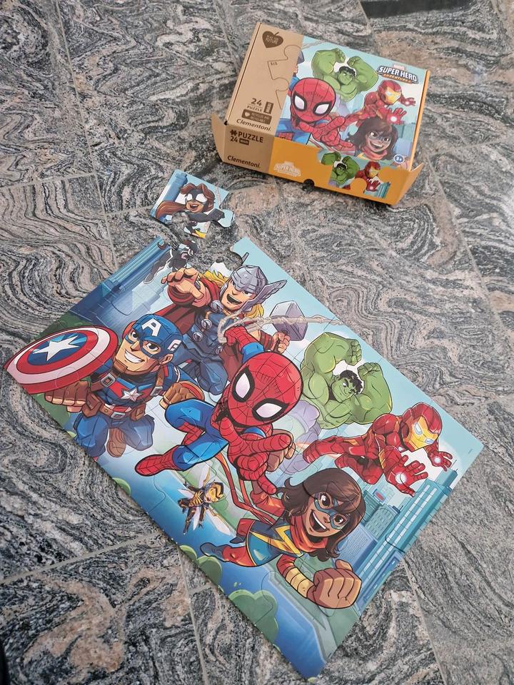Puzzle von Clementoni "Mavel Super Heros" ab 3 Jahren in Vellmar