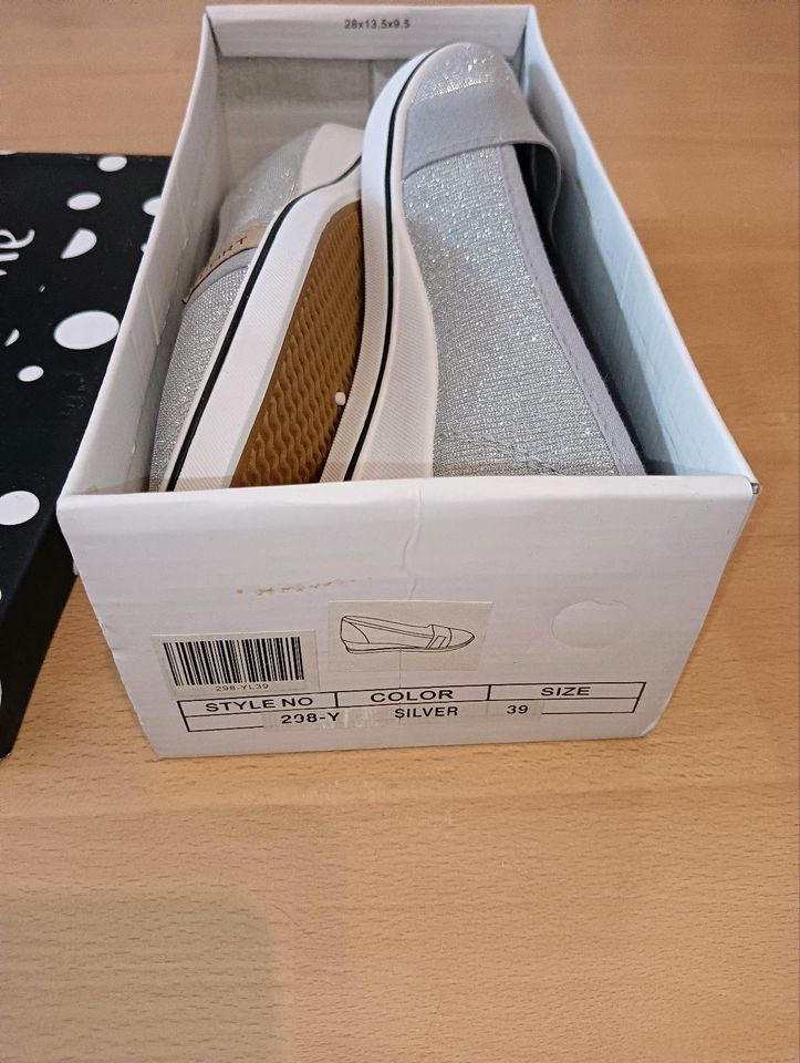 Schuhe Größe 39 NEU in Heilbronn