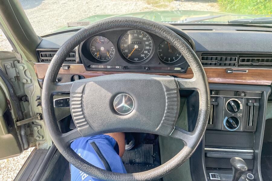 Oldtimer-Mercedes,Typ 280 SE-6 Zylinder-Automatik,August 1976 in Saarbrücken