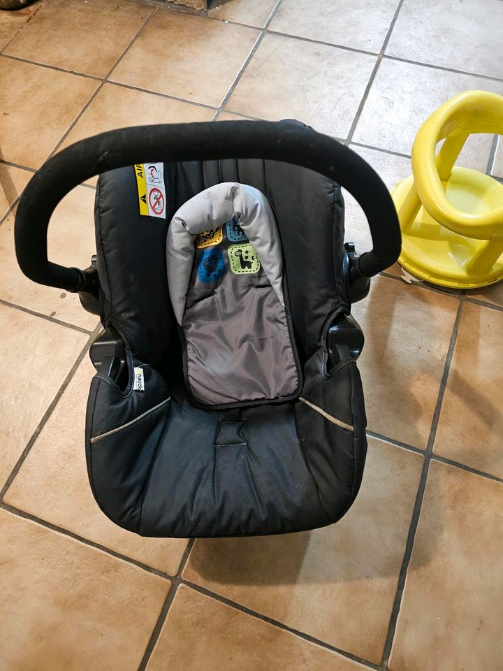 Maxi Cosi Babyautositz in Linnich