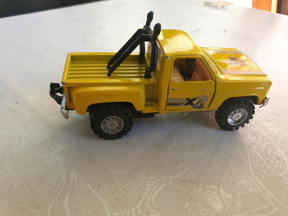 Zee Toys Chevy 4x4 mit Rückzugmotor in Nürnberg (Mittelfr)