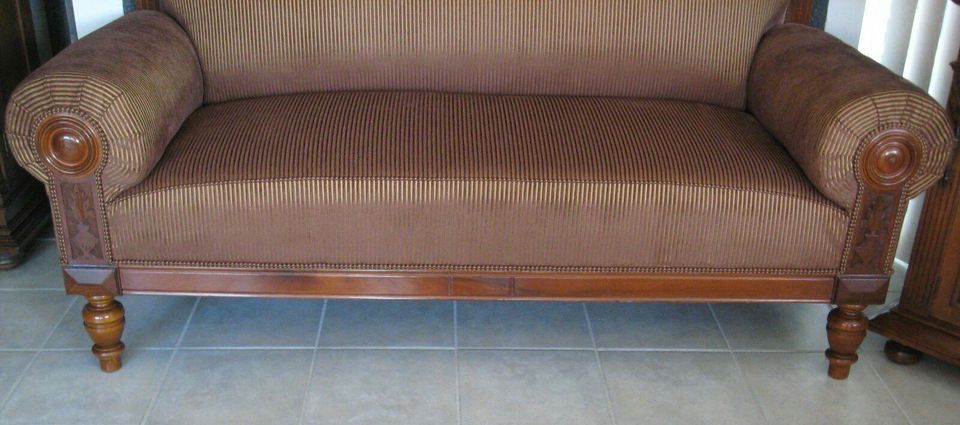 antik sofa in Aurich