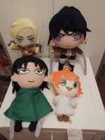 ATTACK ON TITAN plüschie ANNIE LEVI EREN je 5 € Puppe Hannover - Mitte Vorschau