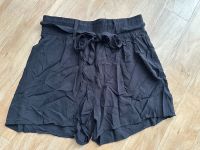 Damen Short kurze Hose gr M Hessen - Offenbach Vorschau