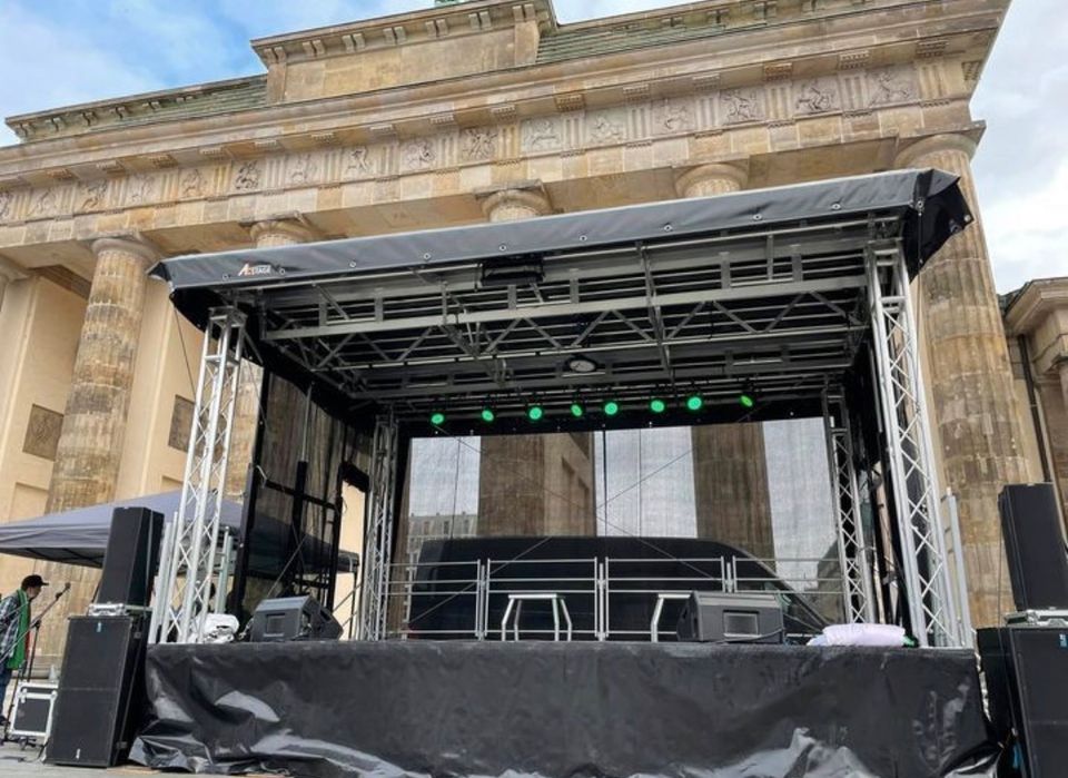 Mobile Bühne mit Ton, Technik und Musikanlage - Jetzt mieten! in Simmern