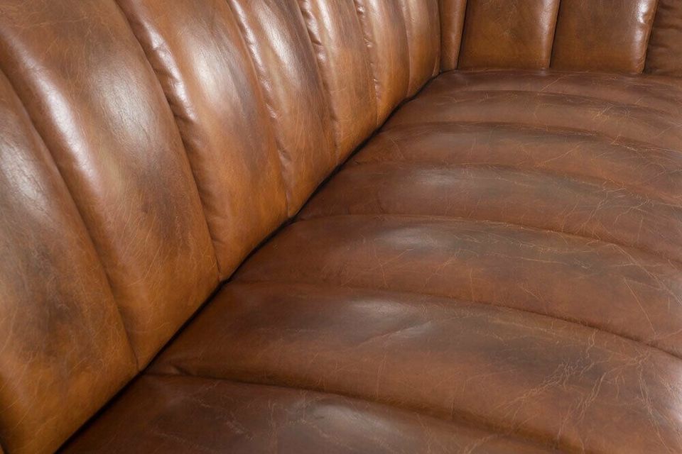 Clubsofa Kingsmountain 3-Sitzer gerippt Vintage Cigar in Heiligenstedten