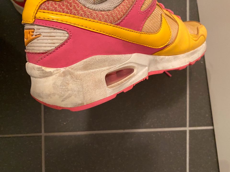 Schuhe Nike Air Max orange pink weiß Größe 38,5 in Gerlingen