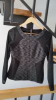 Karen Millen shape forming Pullover /Shirt Gr. 38 Schwarz/Weiß Düsseldorf - Eller Vorschau