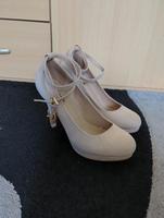 Heels mit Anhänger Baden-Württemberg - Backnang Vorschau