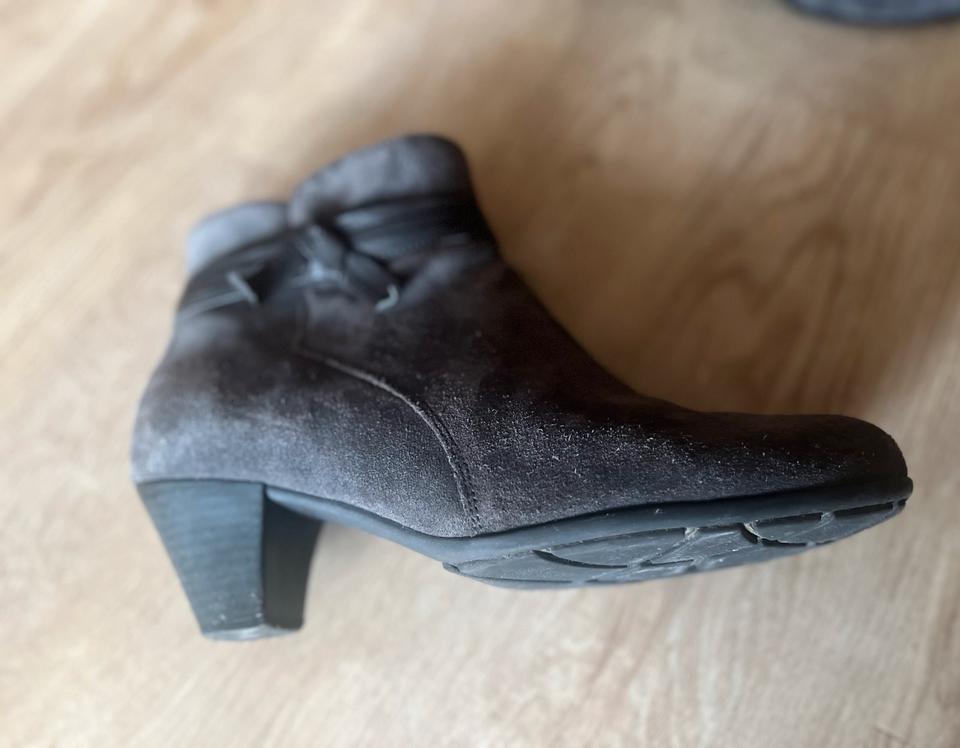 Graue Wildlederstiefeletten von Gabor, Gr. 6 1/2, selten getragen in Wuppertal