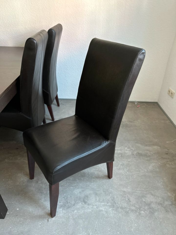 Tisch mit 6 Stühlen in Bad Sooden-Allendorf