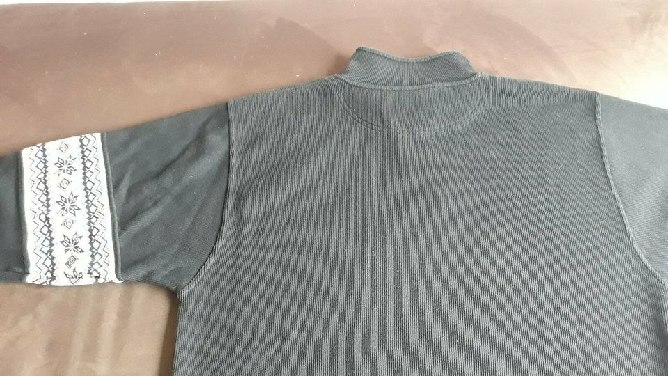 Sweat-Shirt XXL schwarz, mit Reißverschluss,winterliches Motiv in Wesseling