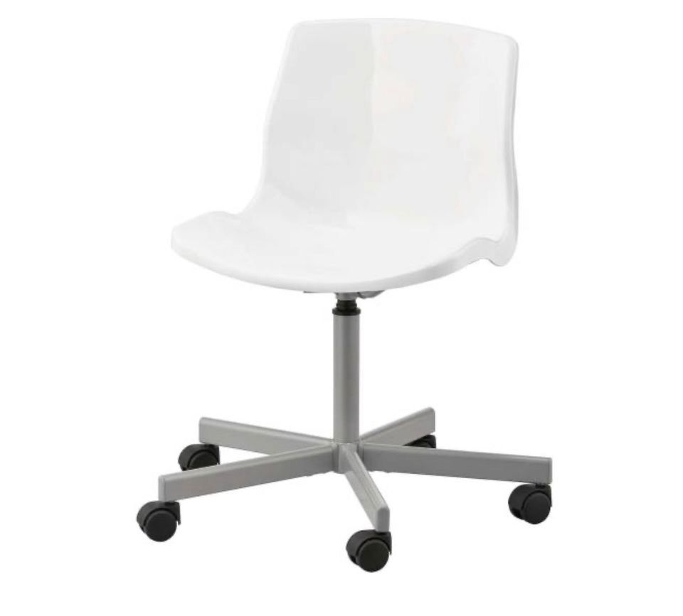 Ikea Schreibtisch/Büro-Stuhl (zwei Stück) in Bremen