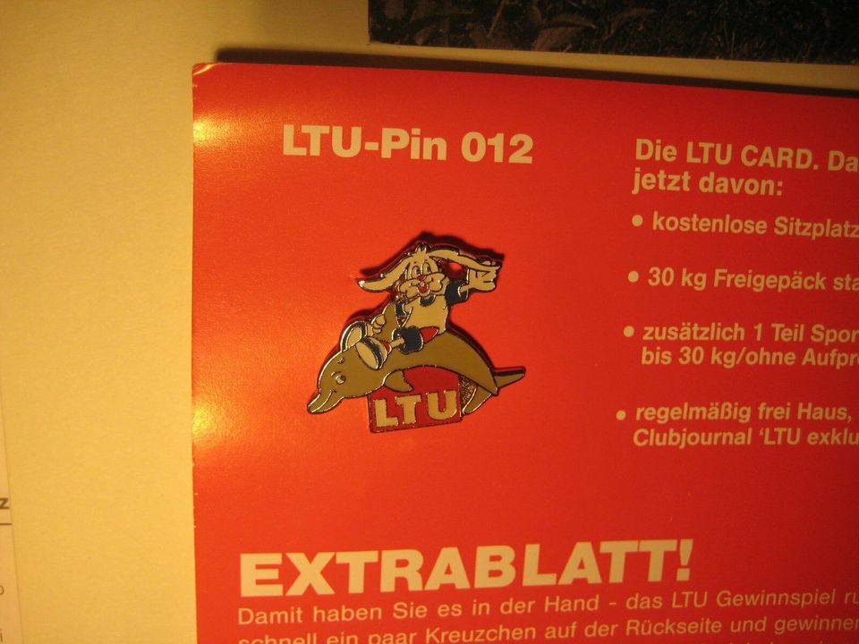 5 LTU Pins, Anstecker, Sammlerstücke, 1990er in Stuttgart