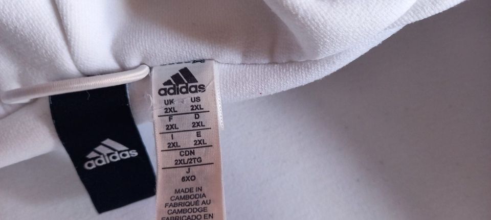 ADIDAS KAPUZENJACKE XXL in Berlin