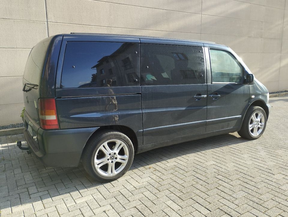 Mercedes Vito V 220 CDI Automatik 08-2002 TÜV 03-25 Leder 6 Sitze in Frankfurt am Main