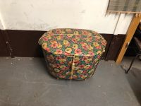 #B Wäschetruhe Sitztruhe Wäschebox Stauraum Blumen DDR Dekoration Sachsen - Burgstädt Vorschau