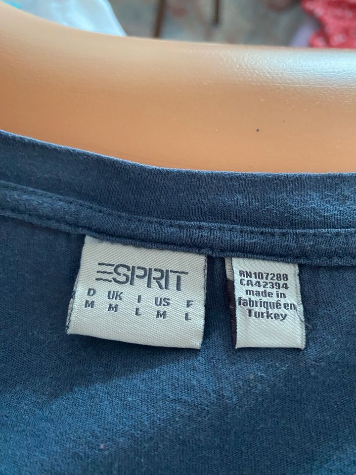 T-Shirt in blau/grau von Esprit, Größe 38 in Berlin