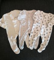 Baby Strampler Bodys Schlafanzug 0-1 Monat 50/56 Hessen - Wiesbaden Vorschau