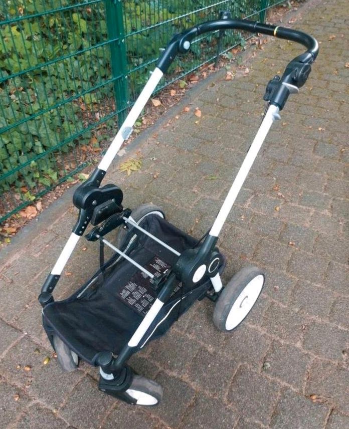 Teutonia BeYou V3 Kinderwagen Babyschale weiß grau guter Zustand in Oberhausen