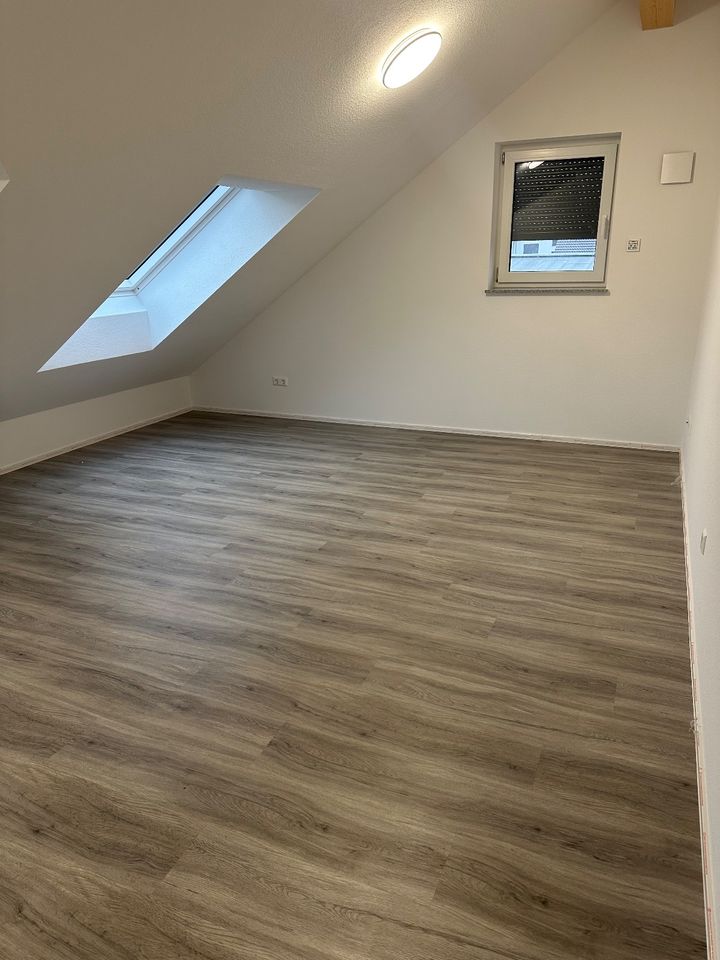 Moderne 4-Zimmer Neubauwohnung ab dem 01.07.2024 zu haben. in Laichingen