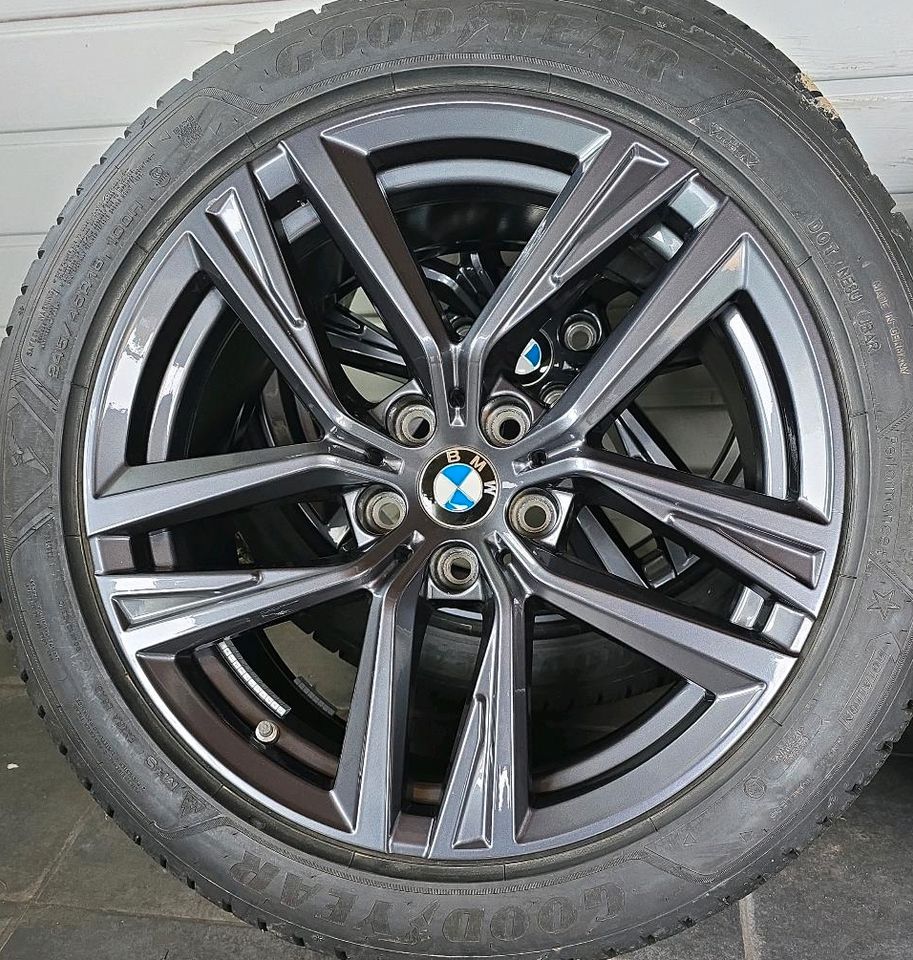 Neu 18 Zoll Original BMW 4'er G26 i4 Felgen Winterreifen Räder in Marl