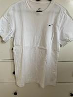 Nike T-Shirt S Bayern - Erlangen Vorschau